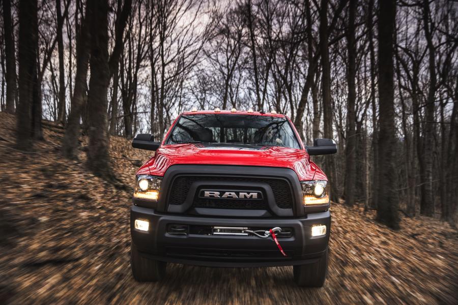  Dodge Ram 2500 Power Wagon Crew Cab 2016 года  (фото 8 из 28)